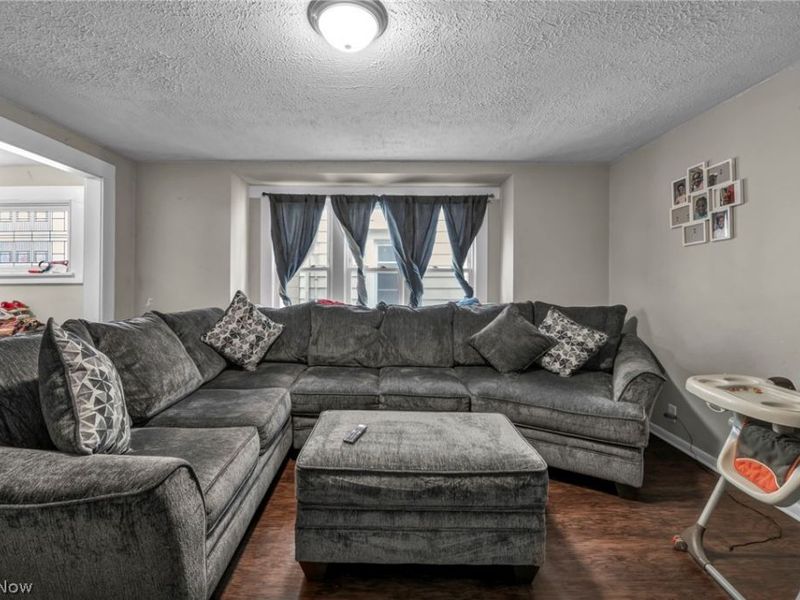 228 Gates, Elyria, OH 44035 Photo 5