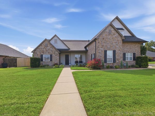 1012 Terri Drive , Bartlesville, OK 74006