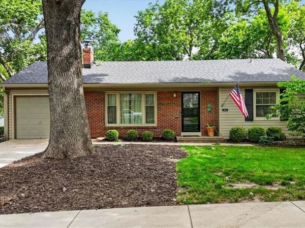 3114 W 72nd Terrace, Prairie Village, KS 66208
