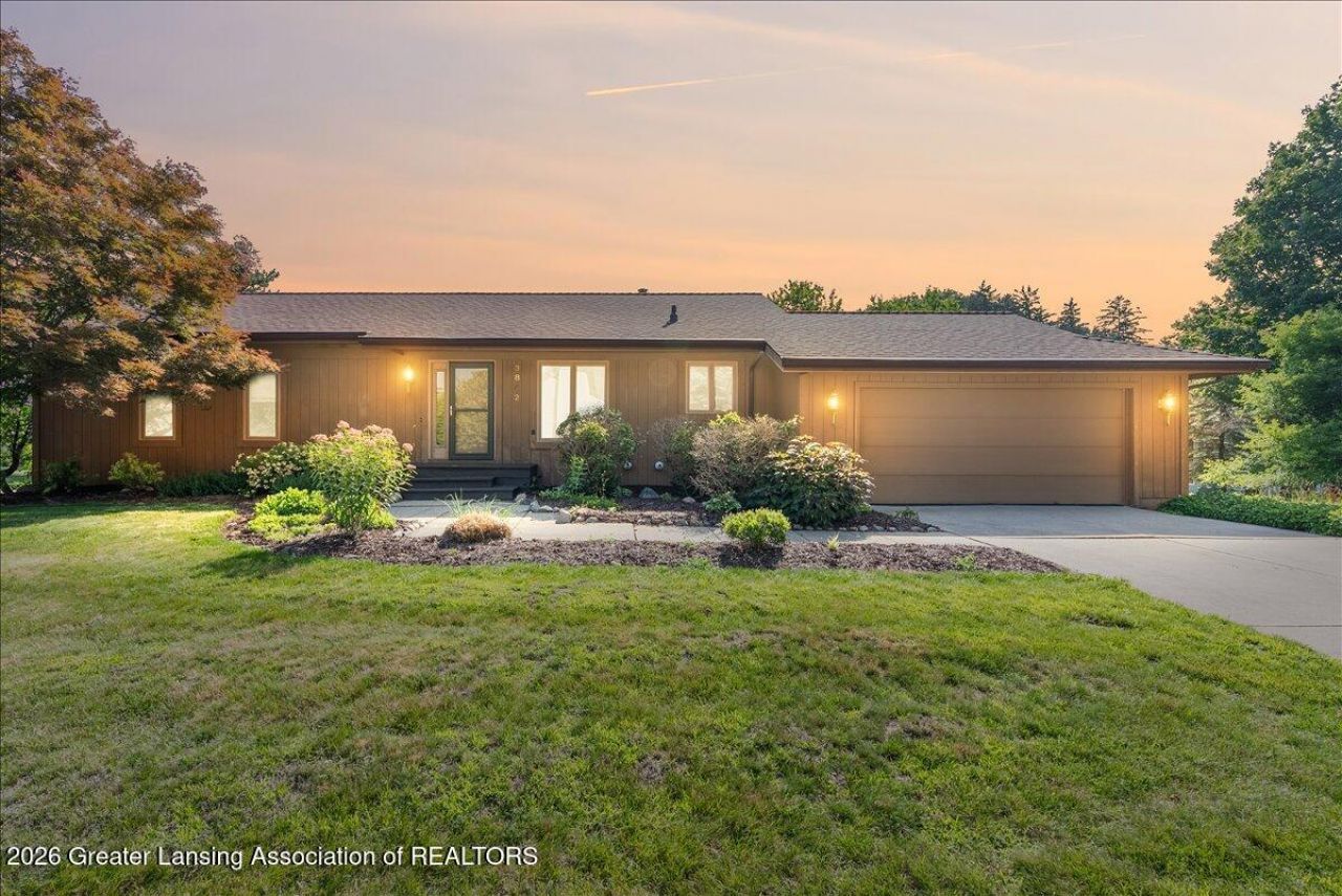3842 Pine Knoll Drive, Okemos, MI 48864 Main Photo