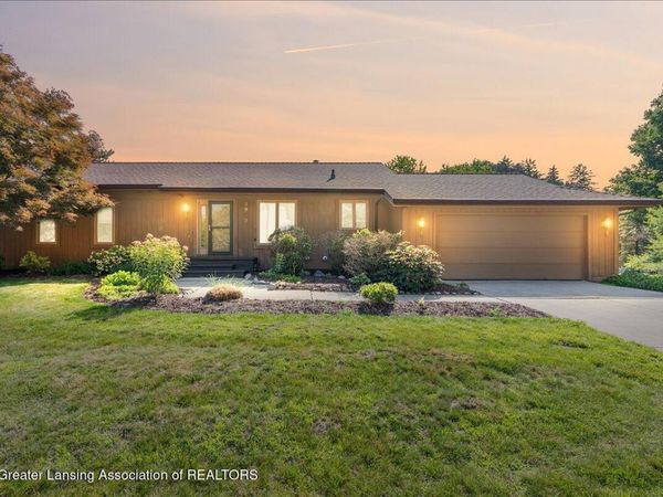 3842 Pine Knoll Drive, Okemos, MI 48864