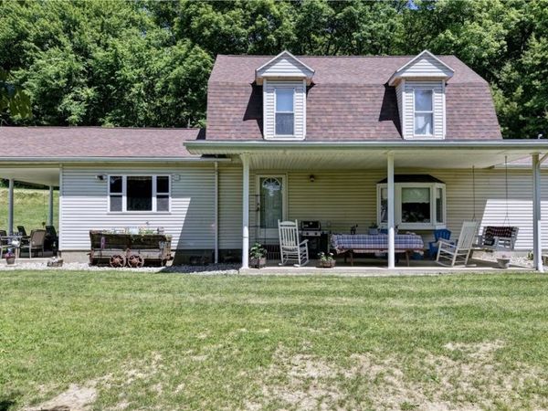 7736 Fort Laurens Road NW, Strasburg, OH 44680