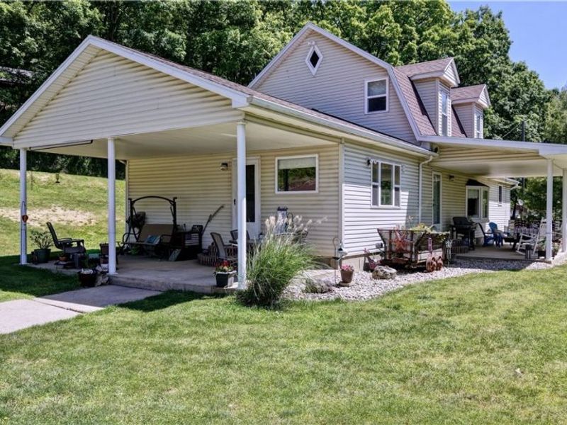 7736 Fort Laurens Road NW, Strasburg, OH 44680 Photo 2
