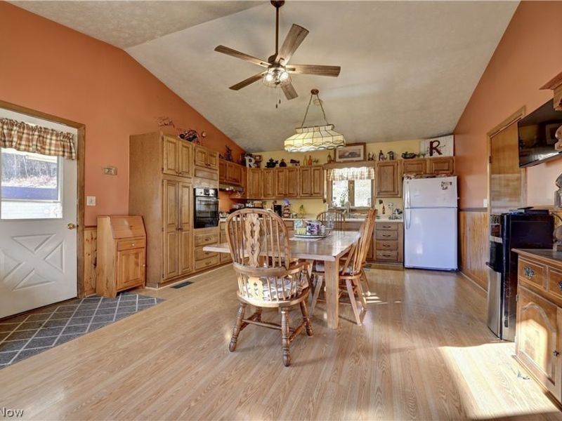 7736 Fort Laurens Road NW, Strasburg, OH 44680 Photo 4