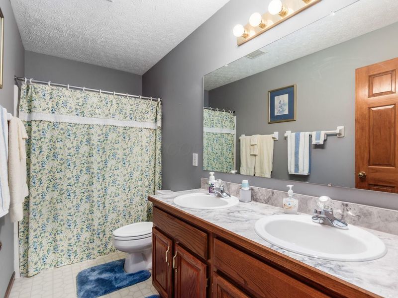 2920 Wynridge Drive, Grove City, OH 43123 Photo 18