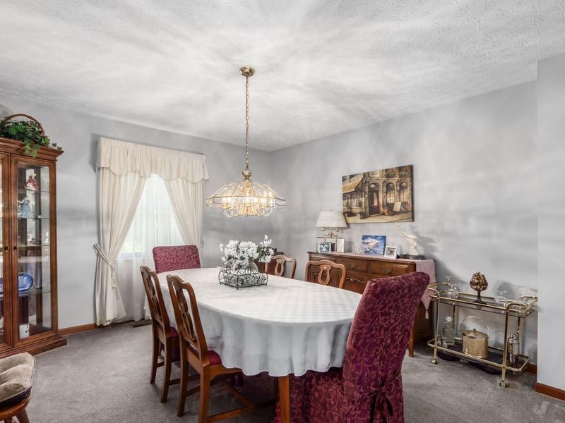 2920 Wynridge Drive, Grove City, OH 43123 Photo 6