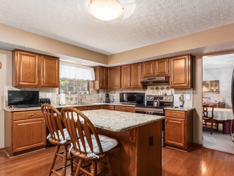 2920 Wynridge Drive, Grove City, OH 43123 Photo 8