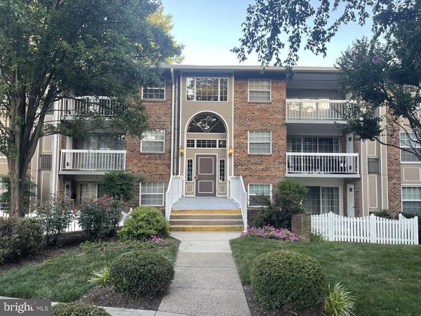 1933 WILSON LANE, Unit 301, MCLEAN, VA 22102