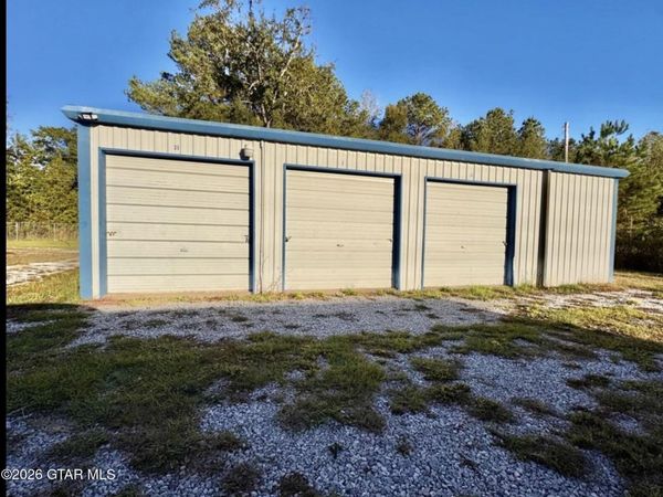 2159 Land Road, Columbus, MS 39705