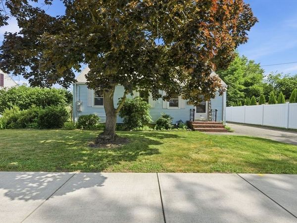 38 South Alhambra Cir, Agawam, MA 01001