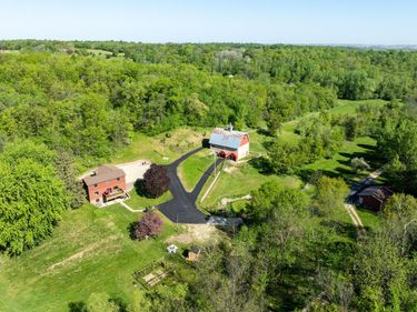 31500 Echo Valley Trail, Cannon Falls, MN 55009