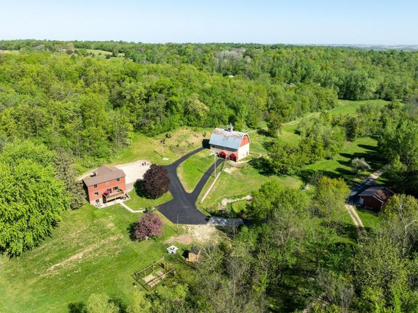 31500 Echo Valley Trail, Cannon Falls, MN 55009