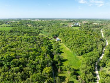 31500 Echo Valley Trail, Cannon Falls, MN 55009