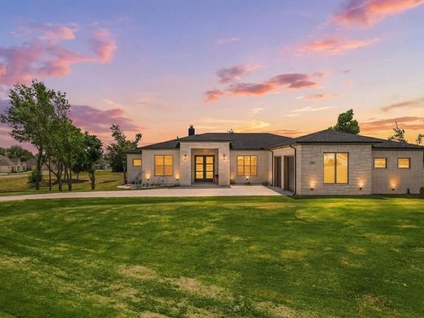 1039 Monaco Court, Springtown, TX 76082