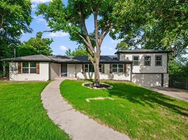 3824 S Timberline Drive, Fort Worth, TX 76119