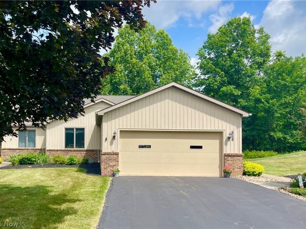 1451 Tripodi Circle , Niles, OH 44446