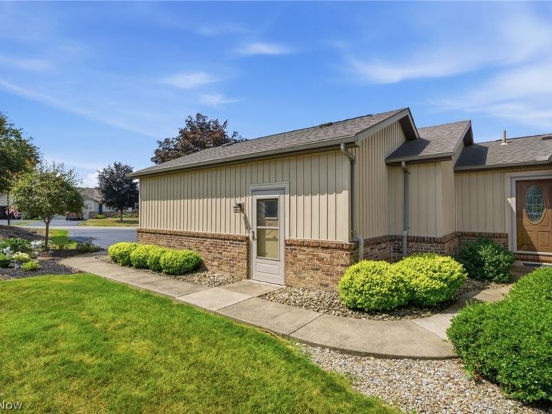 1451 Tripodi Circle, Niles, OH 44446 Photo 2