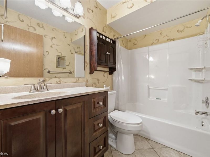 1451 Tripodi Circle, Niles, OH 44446 Photo 21