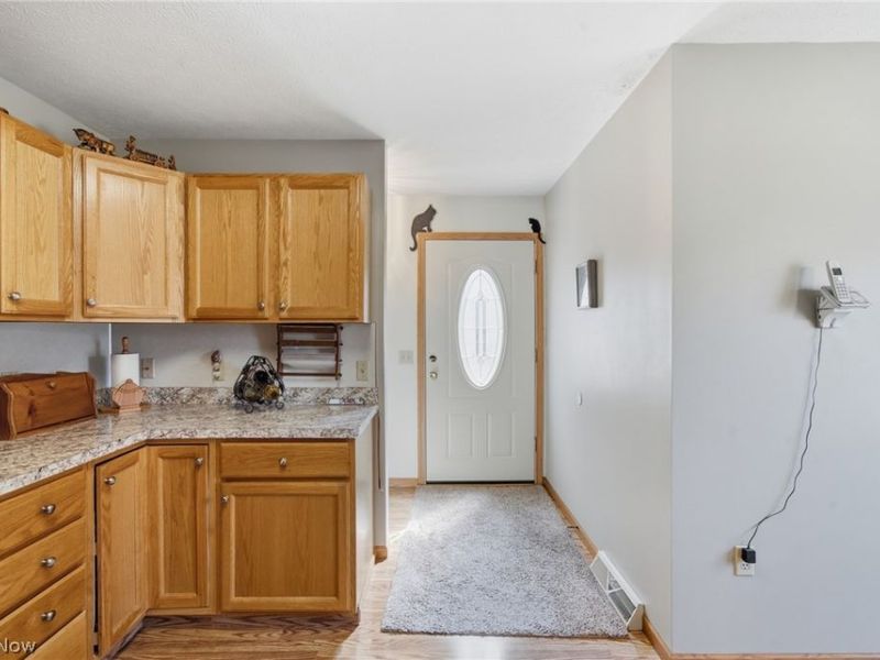 1451 Tripodi Circle, Niles, OH 44446 Photo 7