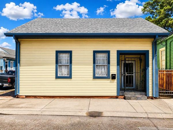 3031 ANNUNCIATION Street , New Orleans, LA 70115