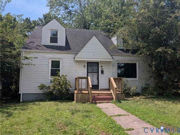 726 Jefferson Place, Petersburg, VA 23803