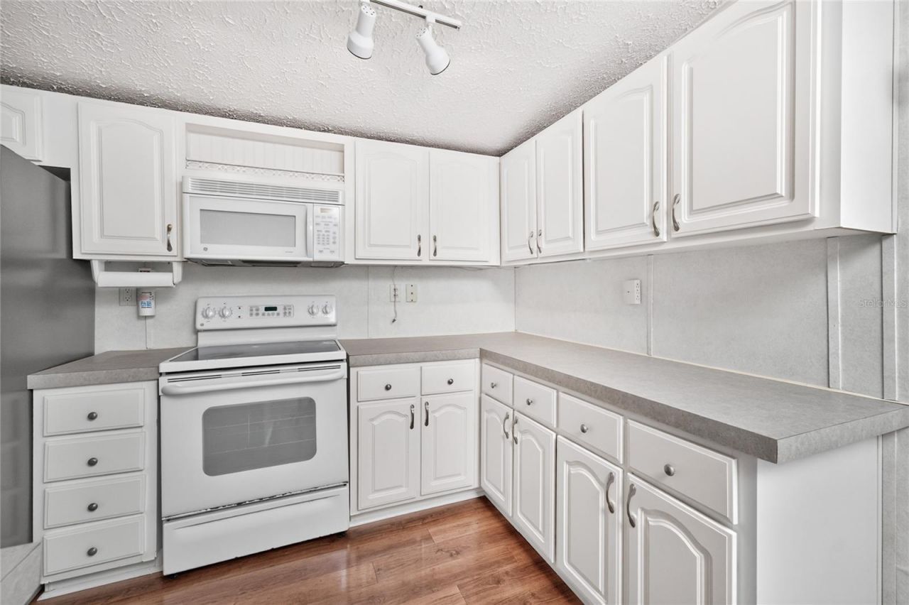 10 Holland Drive , Punta Gorda, FL 33950 Photo
