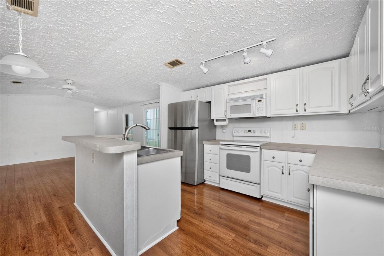 10 Holland Drive , Punta Gorda, FL 33950 Photo