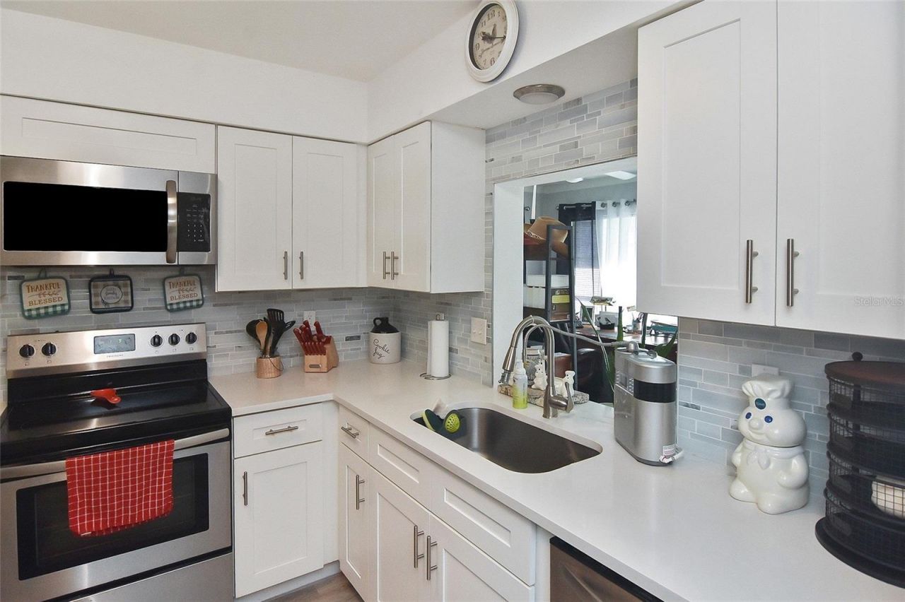 1527 Stewart Drive , Unit 115, Sarasota, FL 34232 Photo