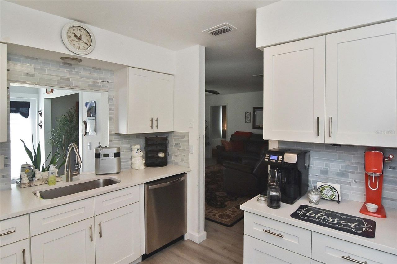1527 Stewart Drive , Unit 115, Sarasota, FL 34232 Photo
