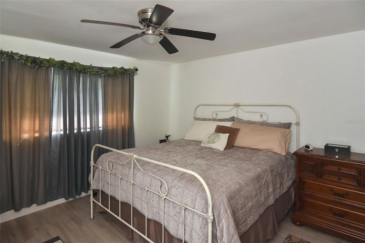 1527 Stewart Drive , Unit 115, Sarasota, FL 34232 Photo