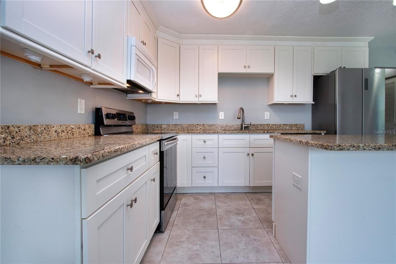 301 Andover Place S, Unit 170, Sun City Center, FL 33573 Photo