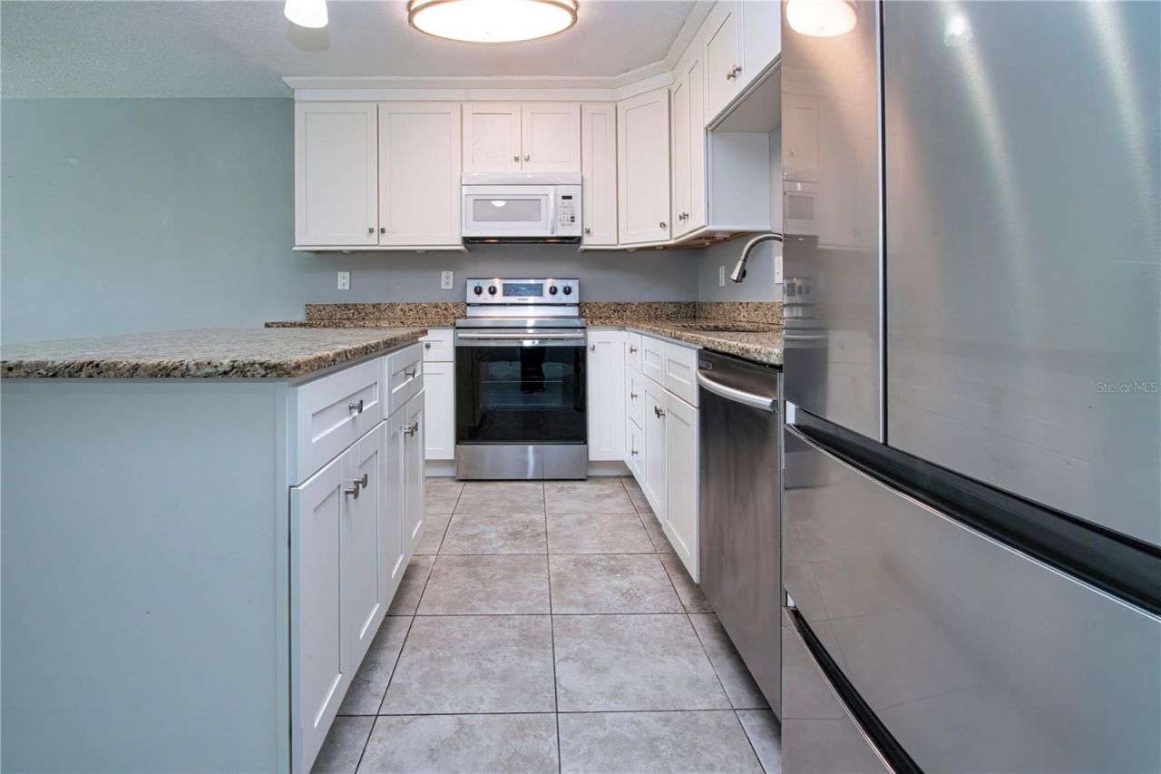 301 Andover Place S, Unit 170, Sun City Center, FL 33573 Photo