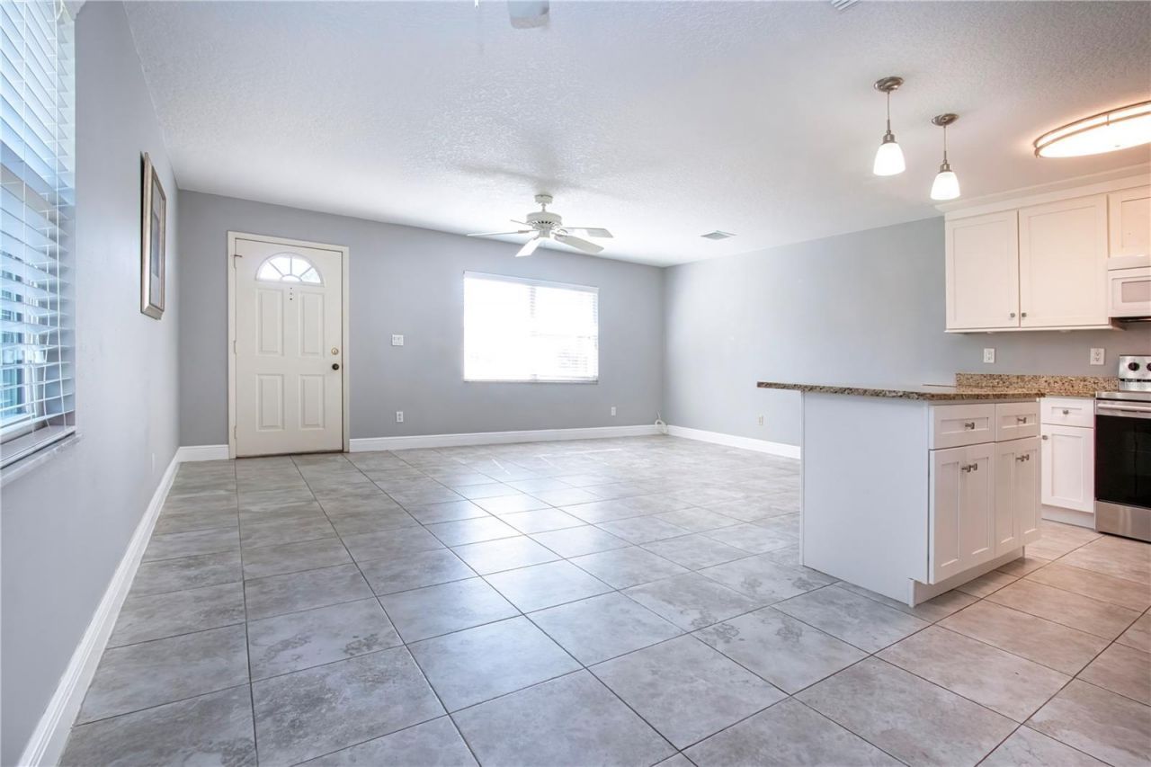 301 Andover Place S, Unit 170, Sun City Center, FL 33573 Photo
