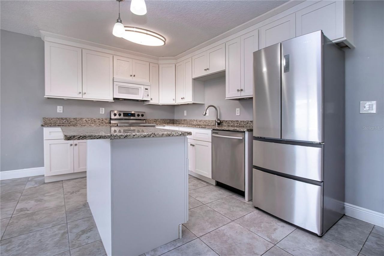 301 Andover Place S, Unit 170, Sun City Center, FL 33573 Photo