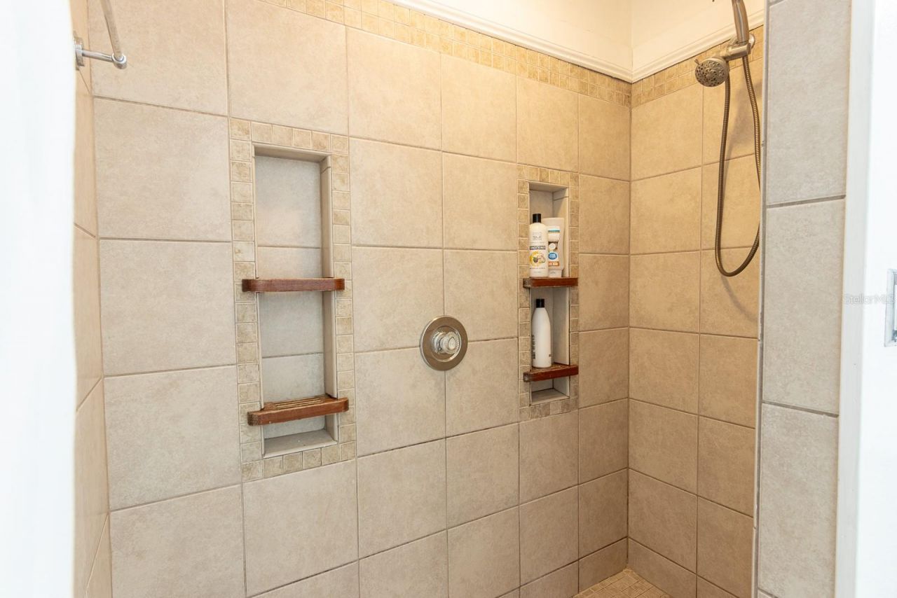 906 Wee Burn Place , Sarasota, FL 34243 Photo