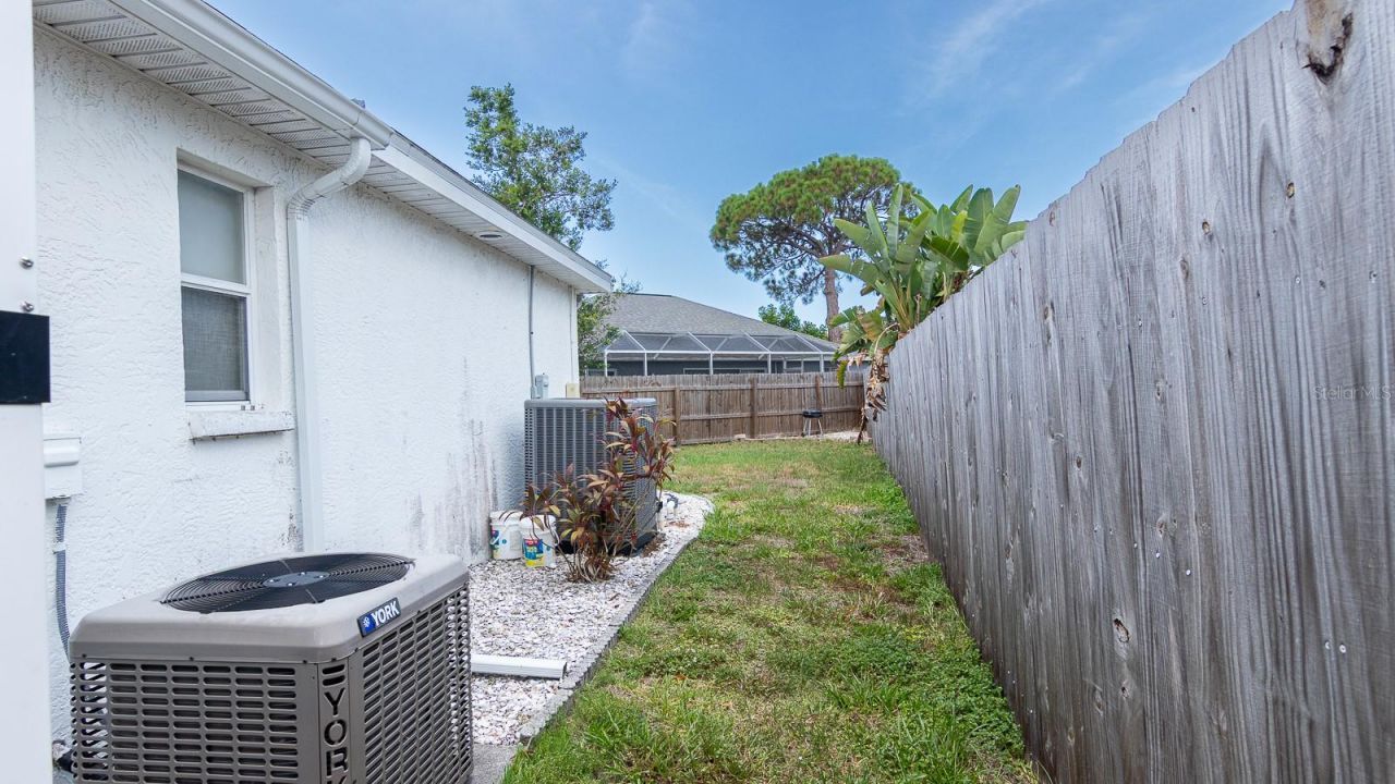 906 Wee Burn Place , Sarasota, FL 34243 Photo