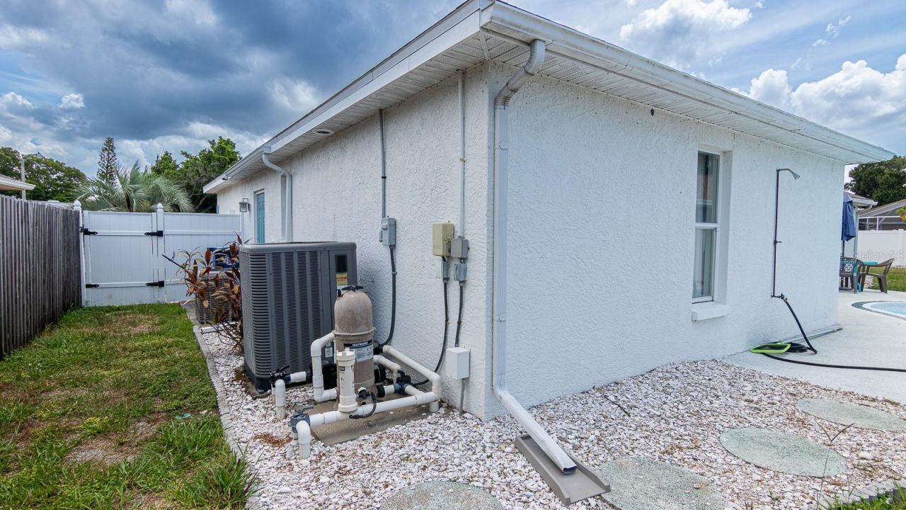 906 Wee Burn Place , Sarasota, FL 34243 Photo