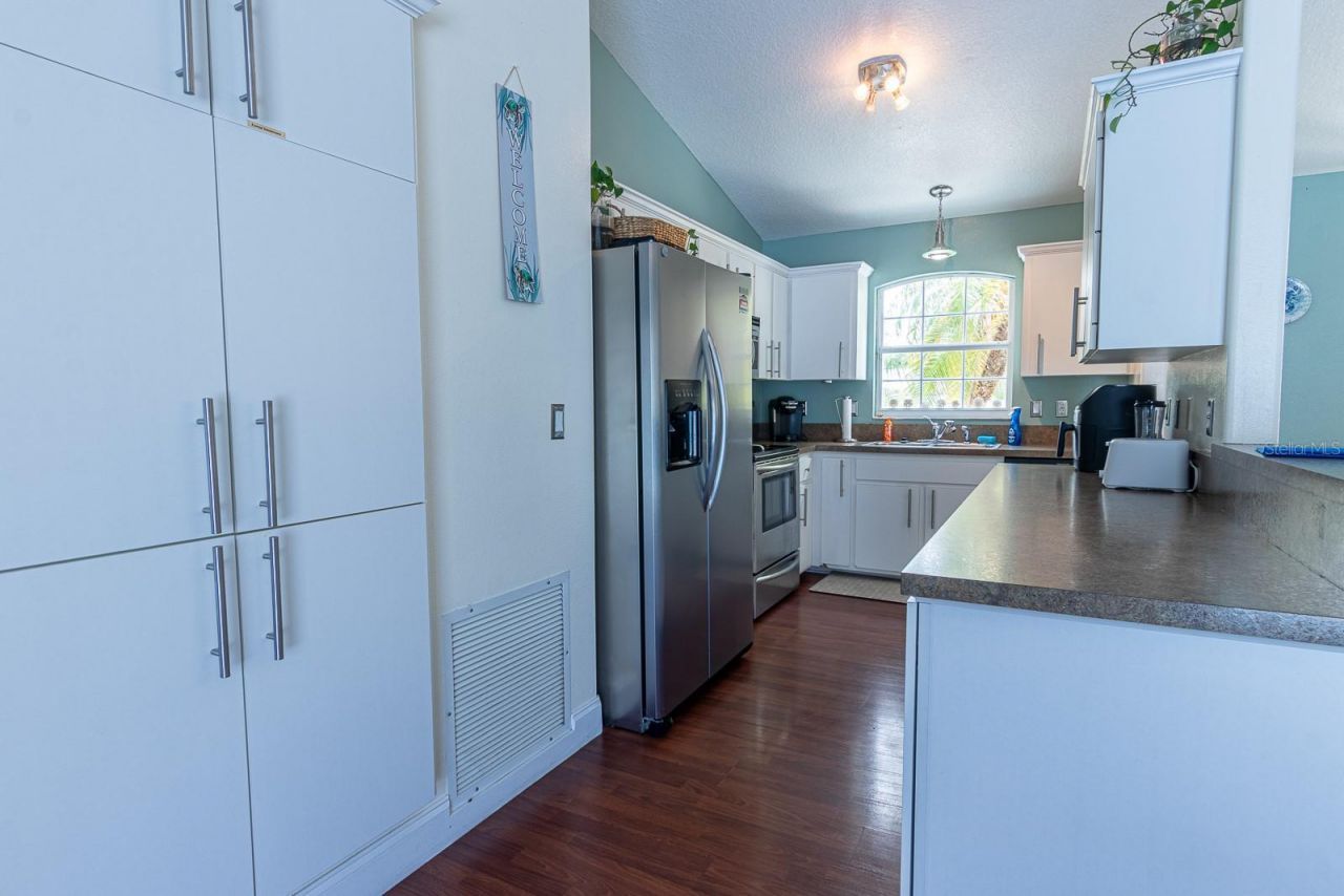 906 Wee Burn Place , Sarasota, FL 34243 Photo