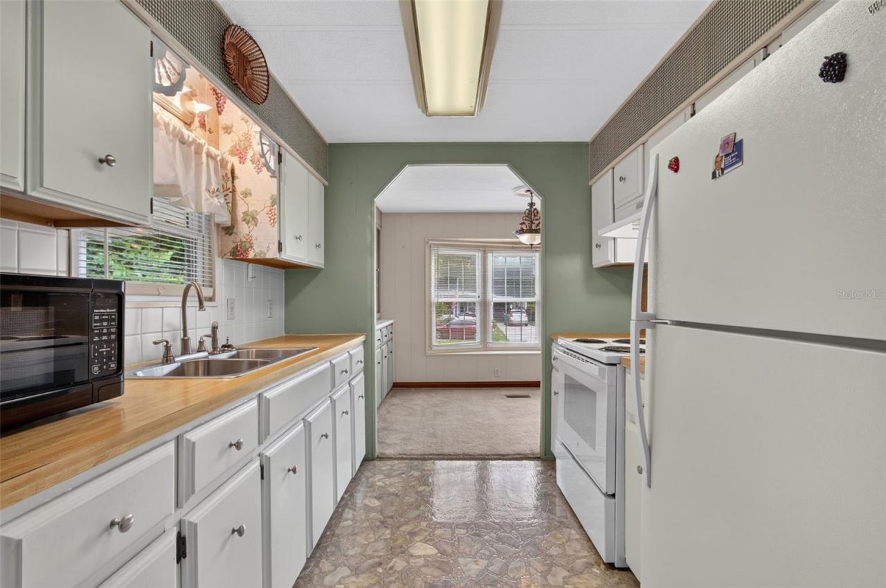 1674 NE 162nd Street , Citra, FL 32113 Photo