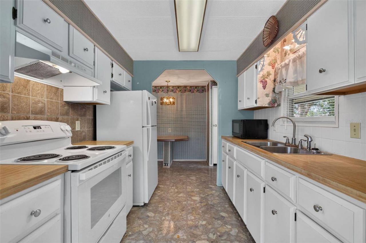 1674 NE 162nd Street , Citra, FL 32113 Photo