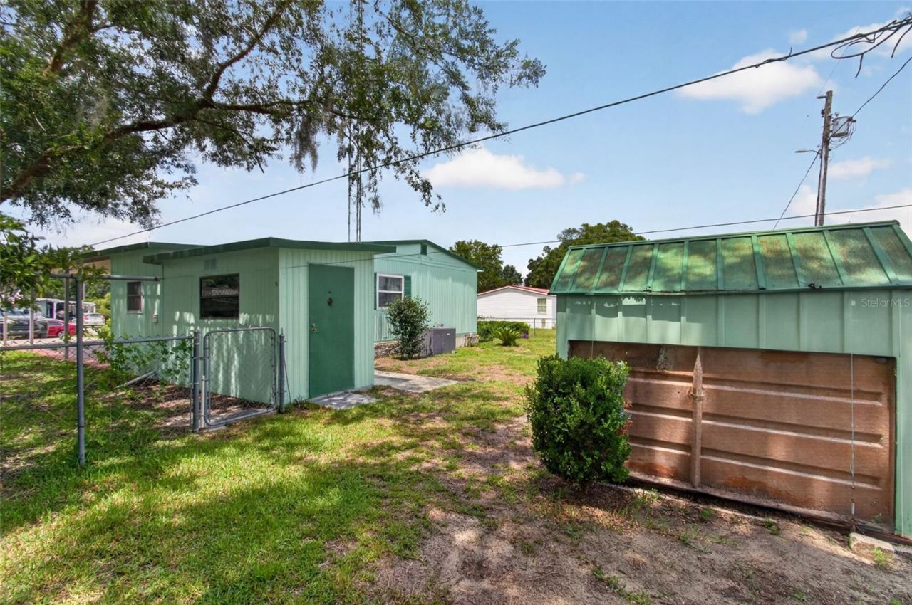 1674 NE 162nd Street , Citra, FL 32113 Photo