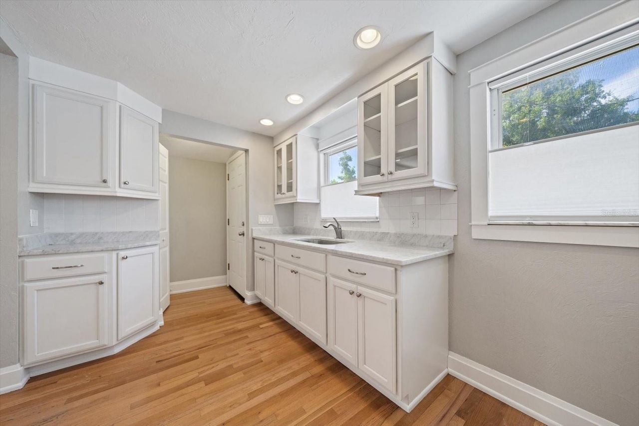 2250 Arlington Street, Sarasota, FL 34239 Photo