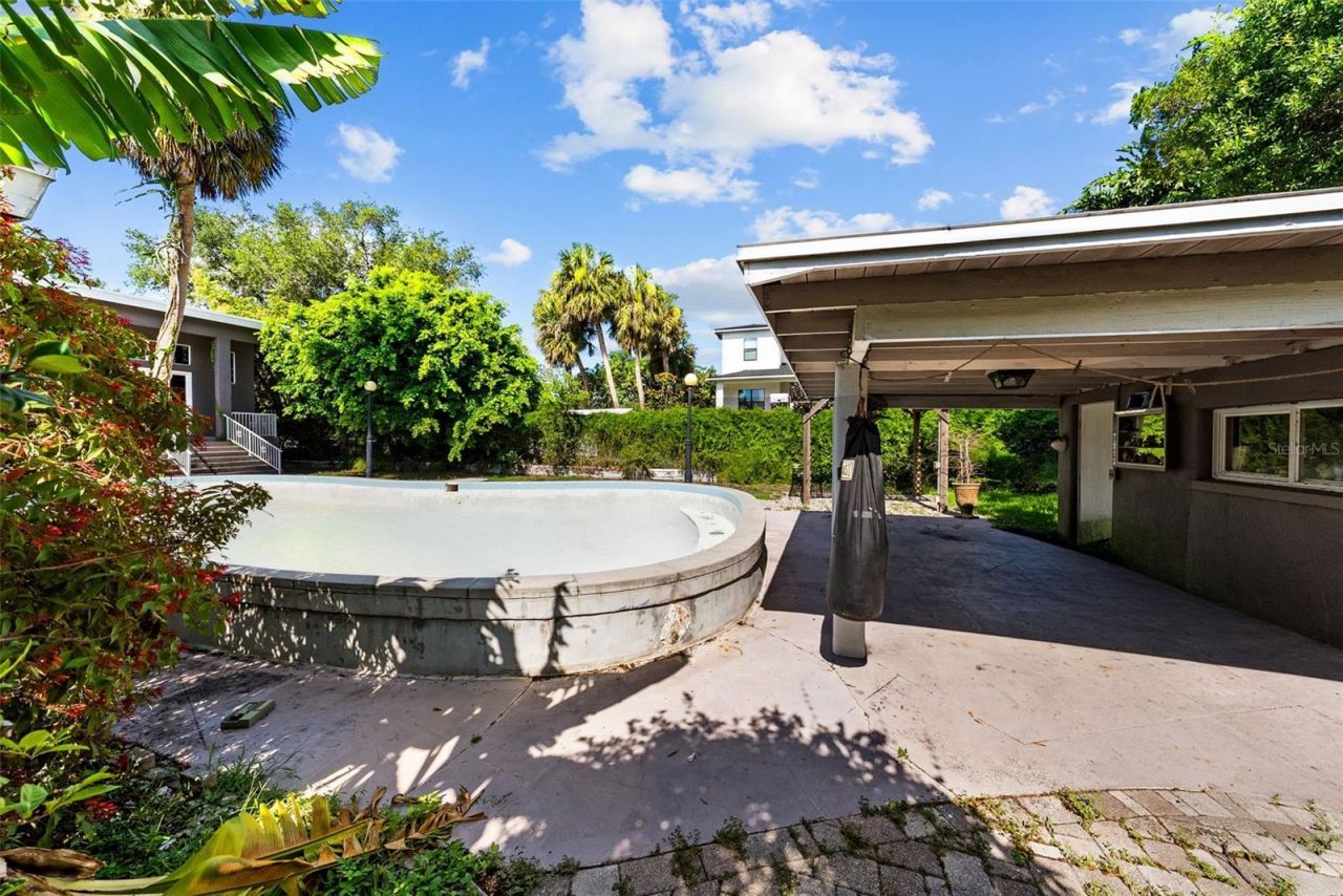 211 S Shore Crest Drive, Tampa, FL 33609 Photo