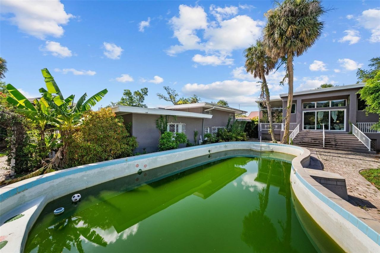 211 S Shore Crest Drive, Tampa, FL 33609 Photo
