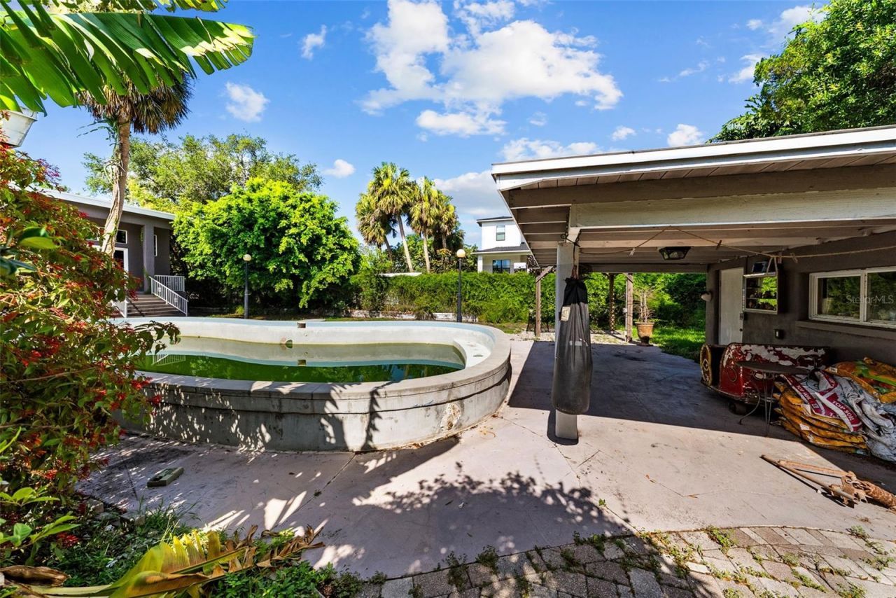 211 S Shore Crest Drive, Tampa, FL 33609 Photo