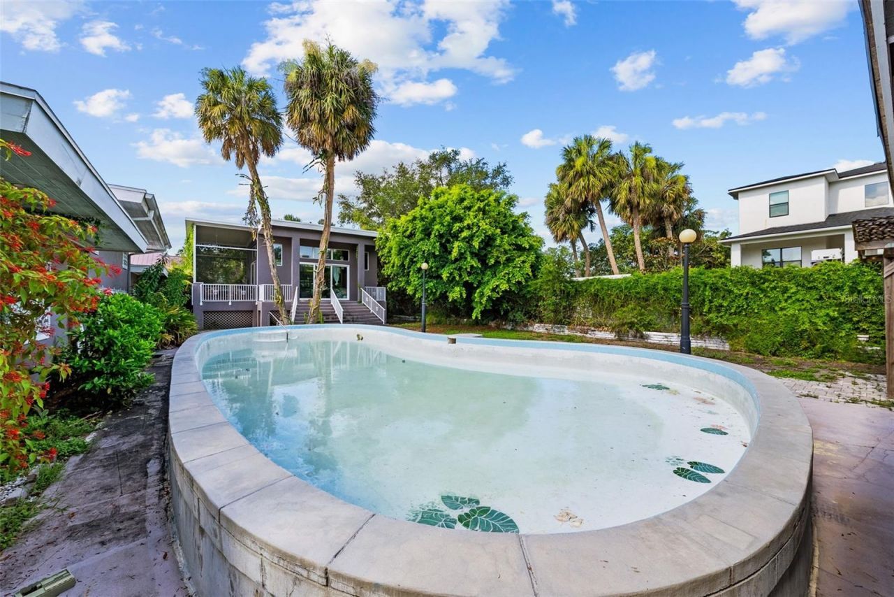 211 S Shore Crest Drive, Tampa, FL 33609 Photo