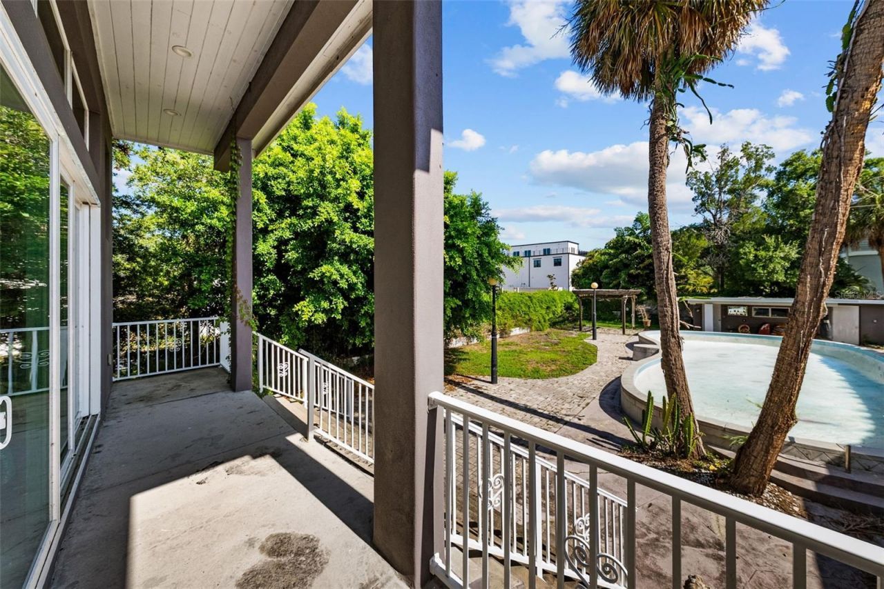 211 S Shore Crest Drive, Tampa, FL 33609 Photo