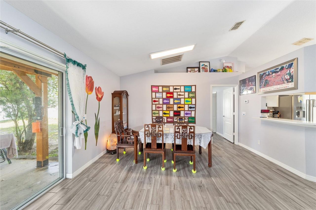 6880 SE 103rd Place , Belleview, FL 34420 Photo