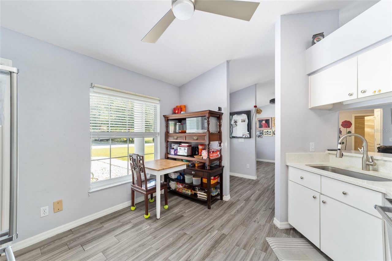 6880 SE 103rd Place , Belleview, FL 34420 Photo