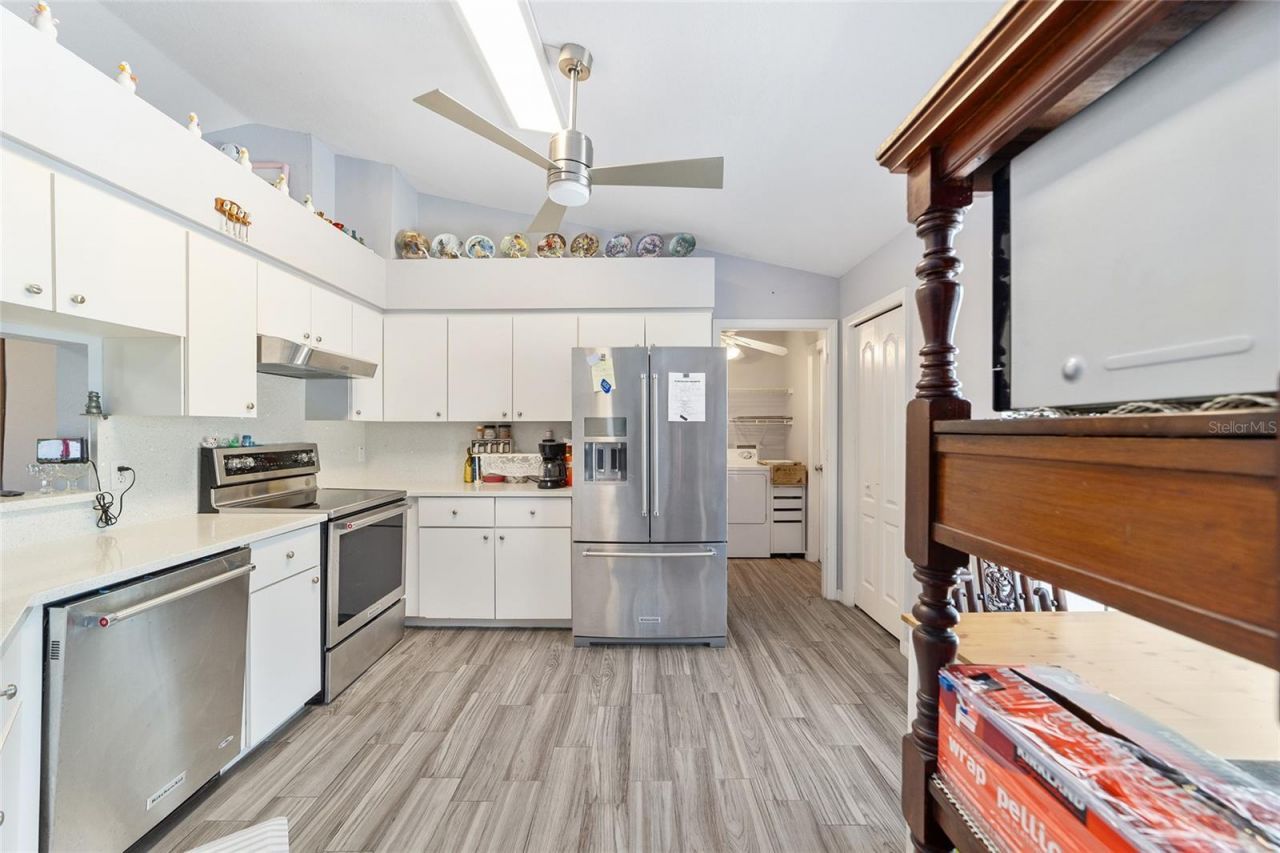 6880 SE 103rd Place , Belleview, FL 34420 Photo
